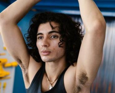 Naturalnie jaśniejsze pachy: sprawdzone domowe sposoby i nawyki, które działają