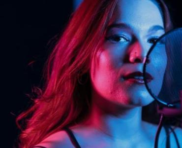 Odzyskaj pewny głos: skuteczne i bezpieczne leczenie łagodnych polipów fałdów głosowych