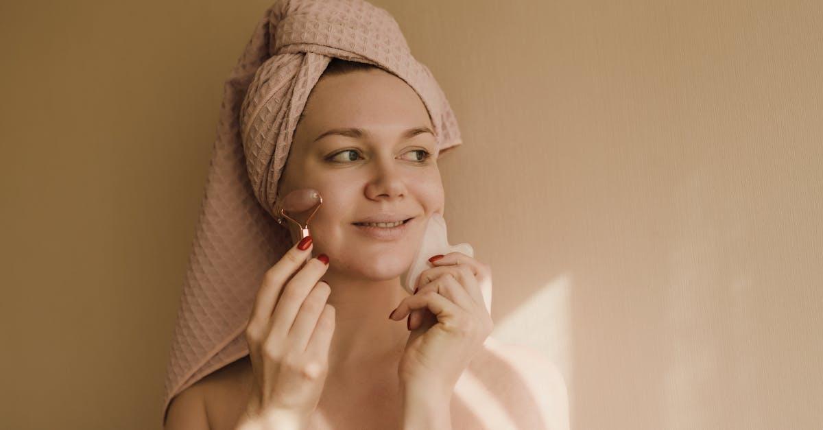 Od chropowatej do jedwabistej: jak wyrównać strukturę skóry i odzyskać blask