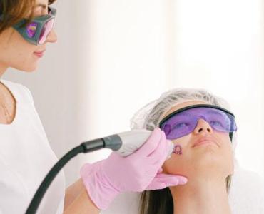 Pożegnaj grzybicę skóry z pomocą lasera: nowoczesna terapia o wysokiej skuteczności