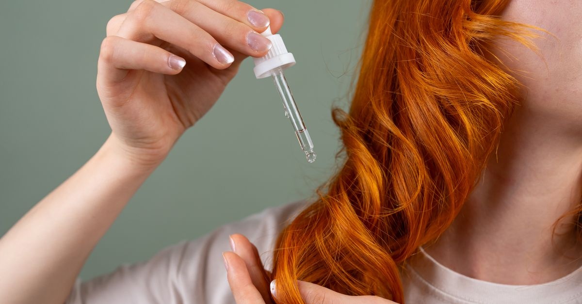 Sekret gęstych i mocnych włosów: serum z EGF, które budzi cebulki do życia