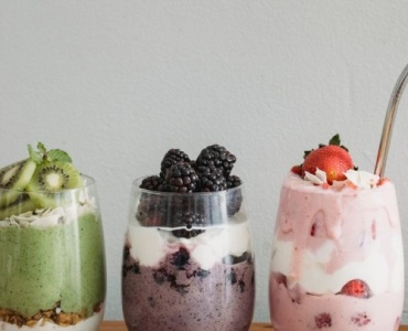 Maca w szklance: 7 pysznych smoothie wspierających naturalną równowagę hormonalną